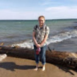 Meet your Posher, Lea